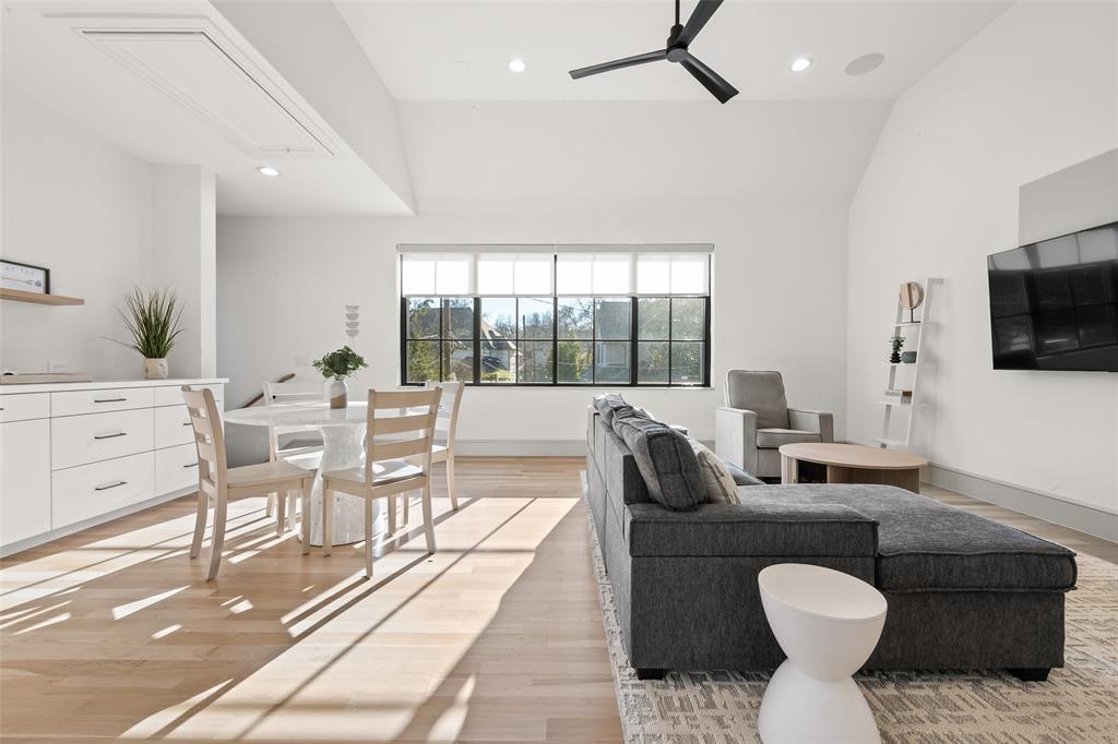 Lakeshore Hills Rev - Residential