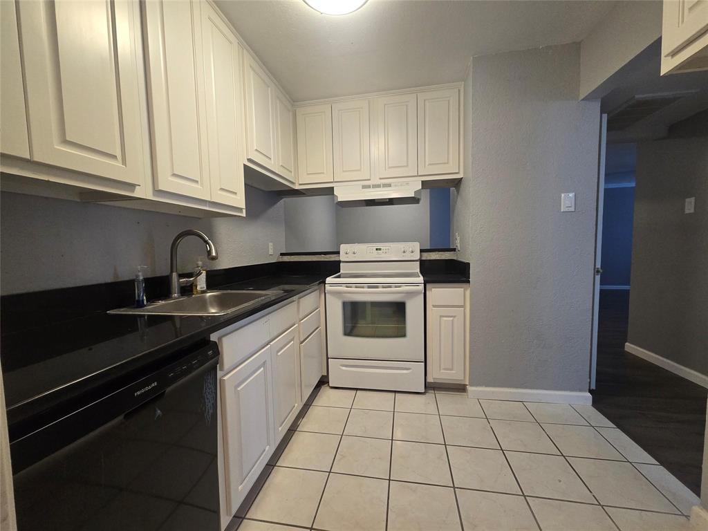 Cimarron Court Condo Ph 1 - Residential