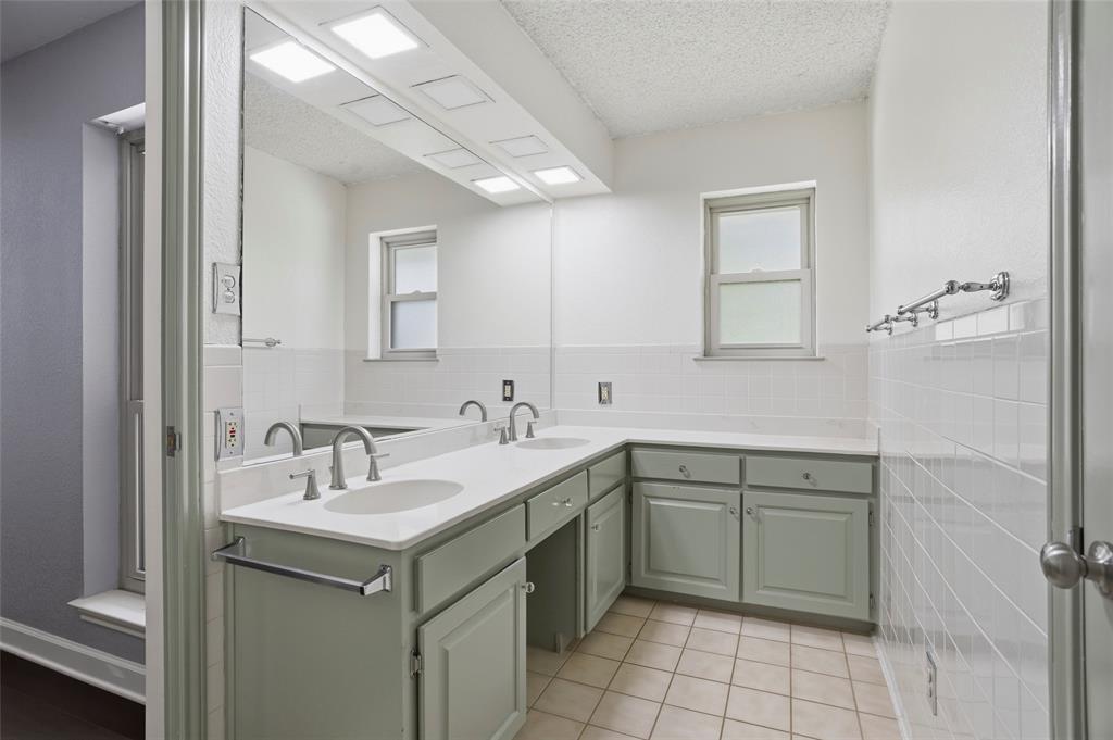 Country Day Estates - Residential