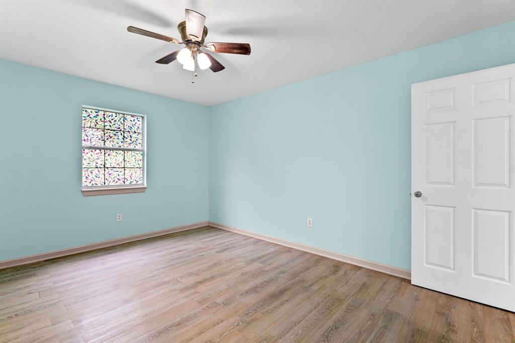 HALES LAKE TAWAKONI RETREAT - Residential