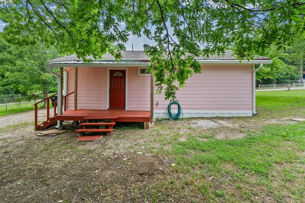HALES LAKE TAWAKONI RETREAT - Residential