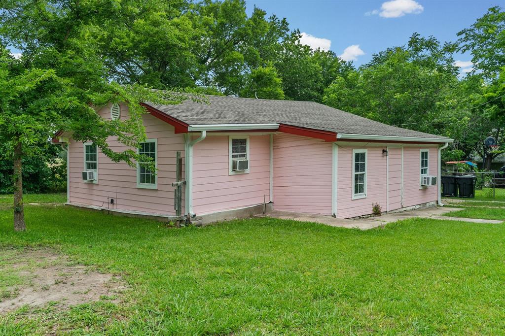 HALES LAKE TAWAKONI RETREAT - Residential