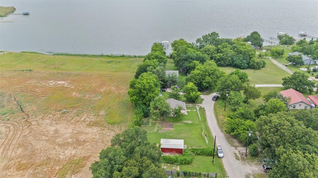 HALES LAKE TAWAKONI RETREAT - Residential