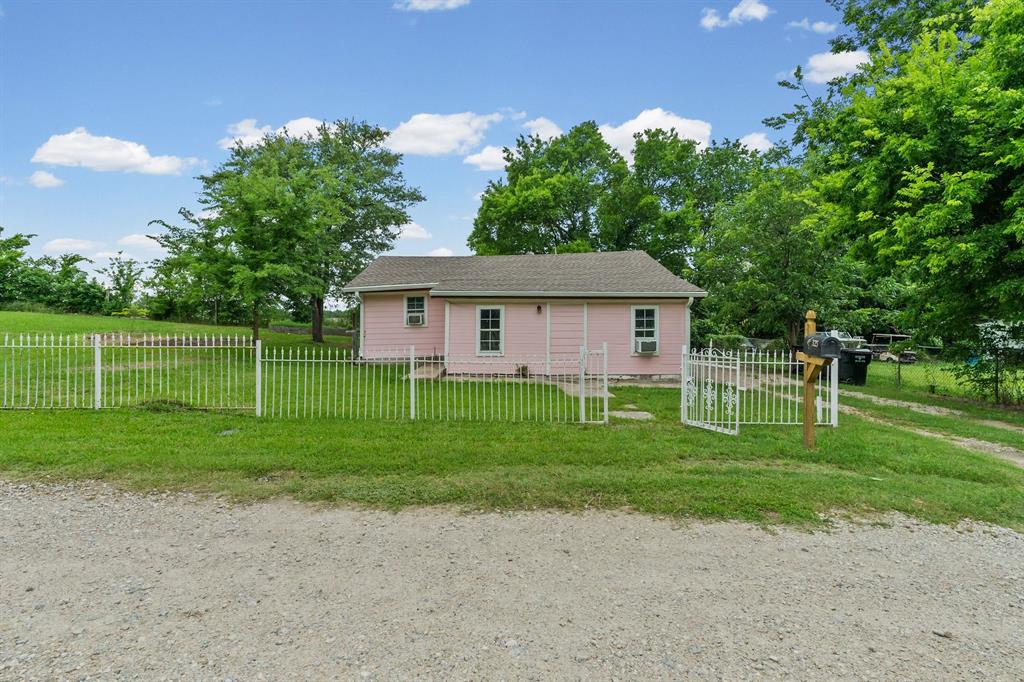 HALES LAKE TAWAKONI RETREAT - Residential