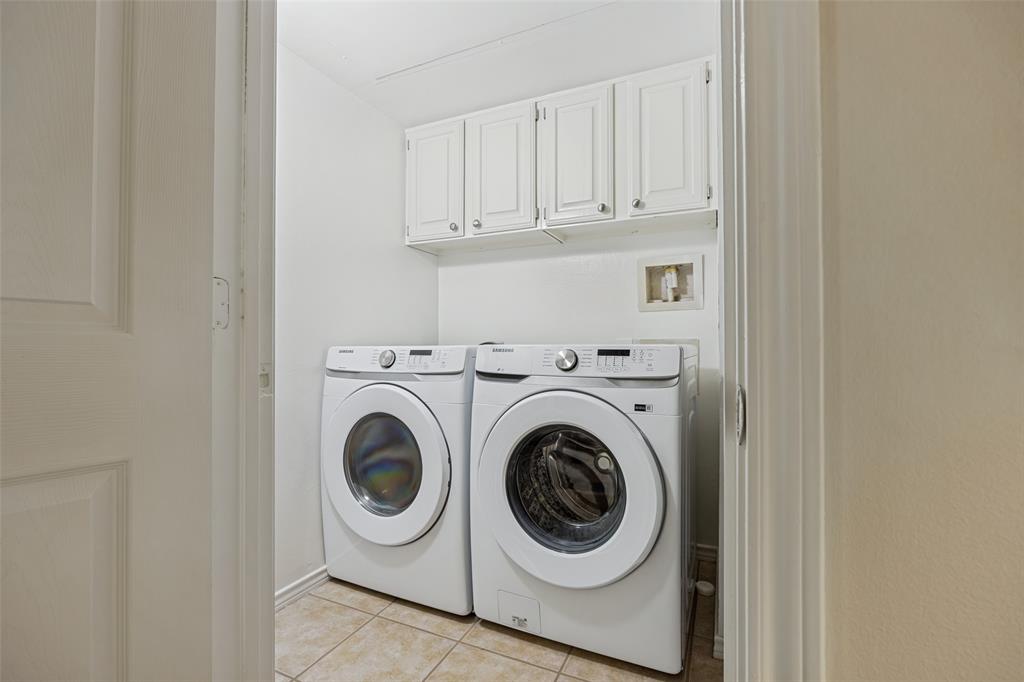 Lindenshire Condos - Residential