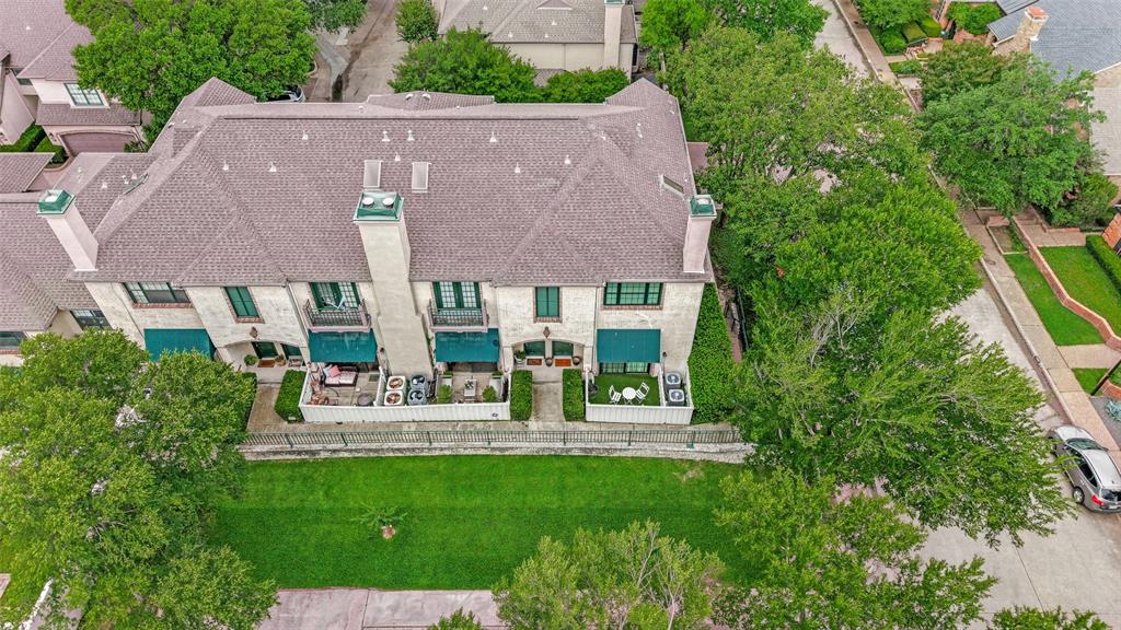 Lindenshire Condos - Residential