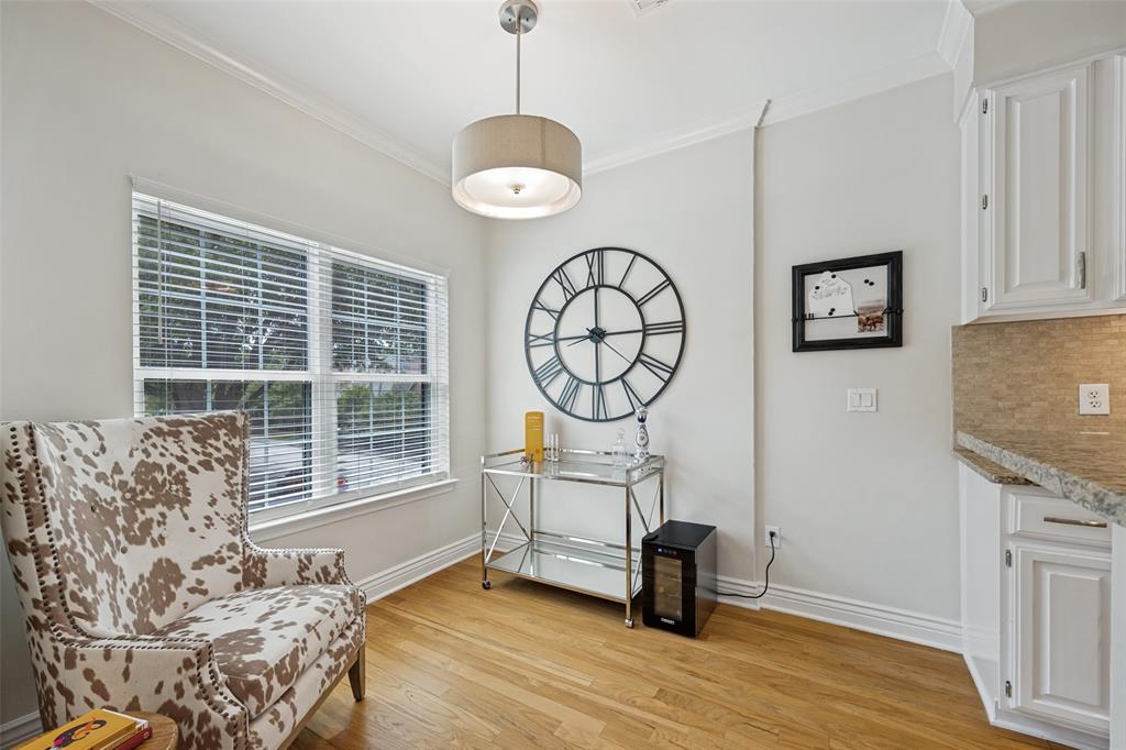 Lindenshire Condos - Residential