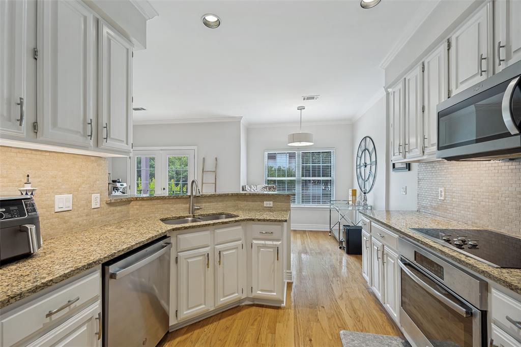 Lindenshire Condos - Residential