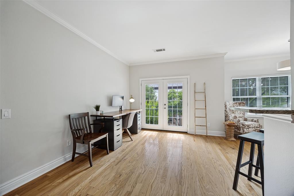 Lindenshire Condos - Residential