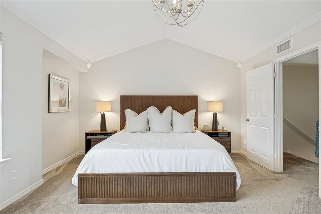 Lindenshire Condos - Residential