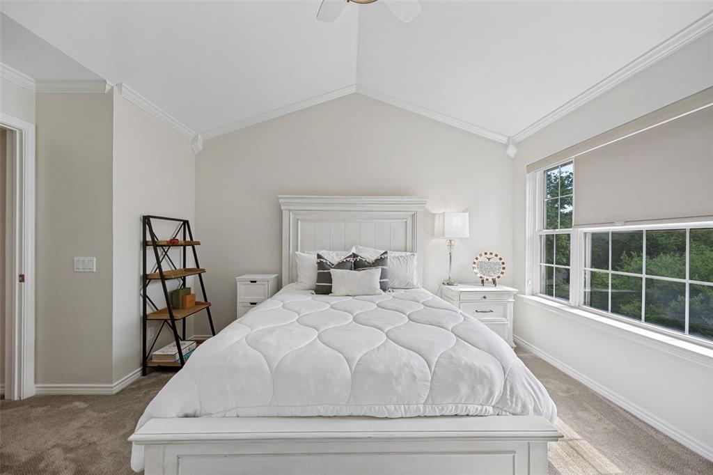 Lindenshire Condos - Residential