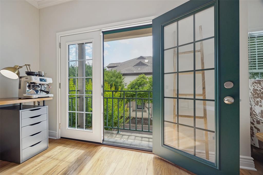 Lindenshire Condos - Residential