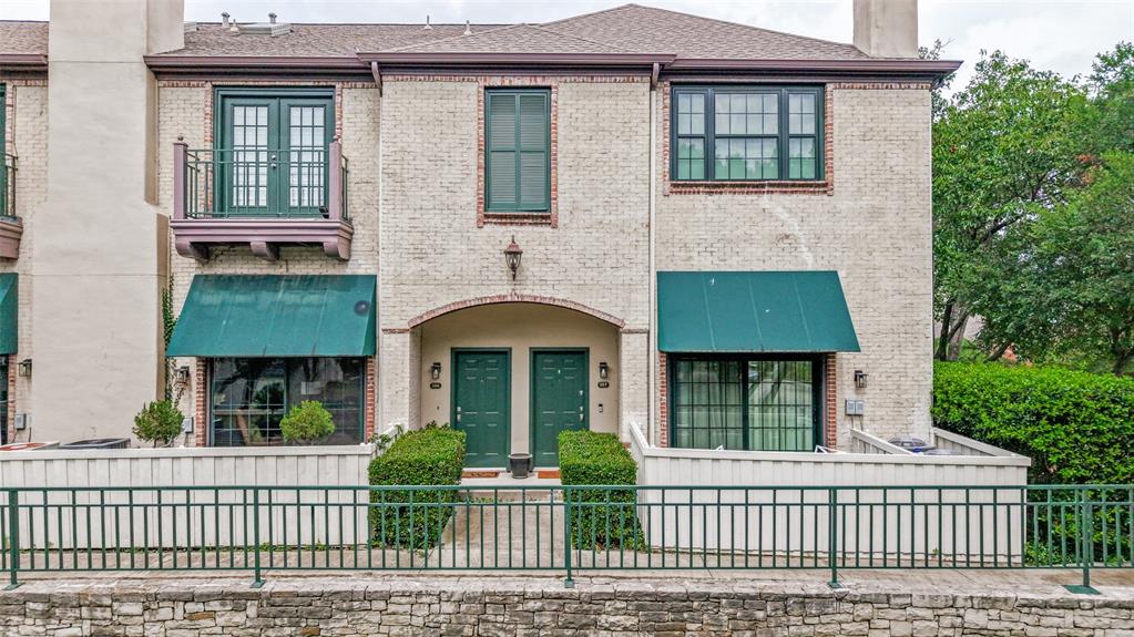 Lindenshire Condos - Residential