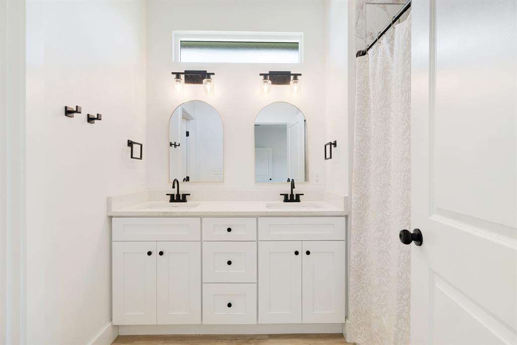 Saxum Rock Estates - Residential