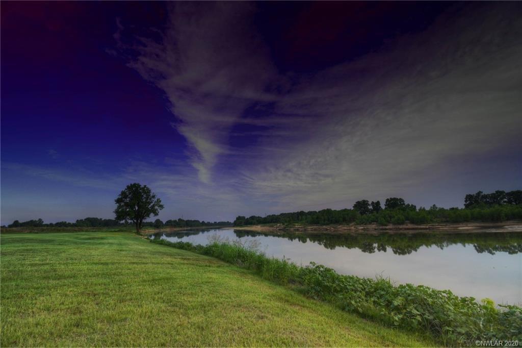 RIVER BLUFF - Land