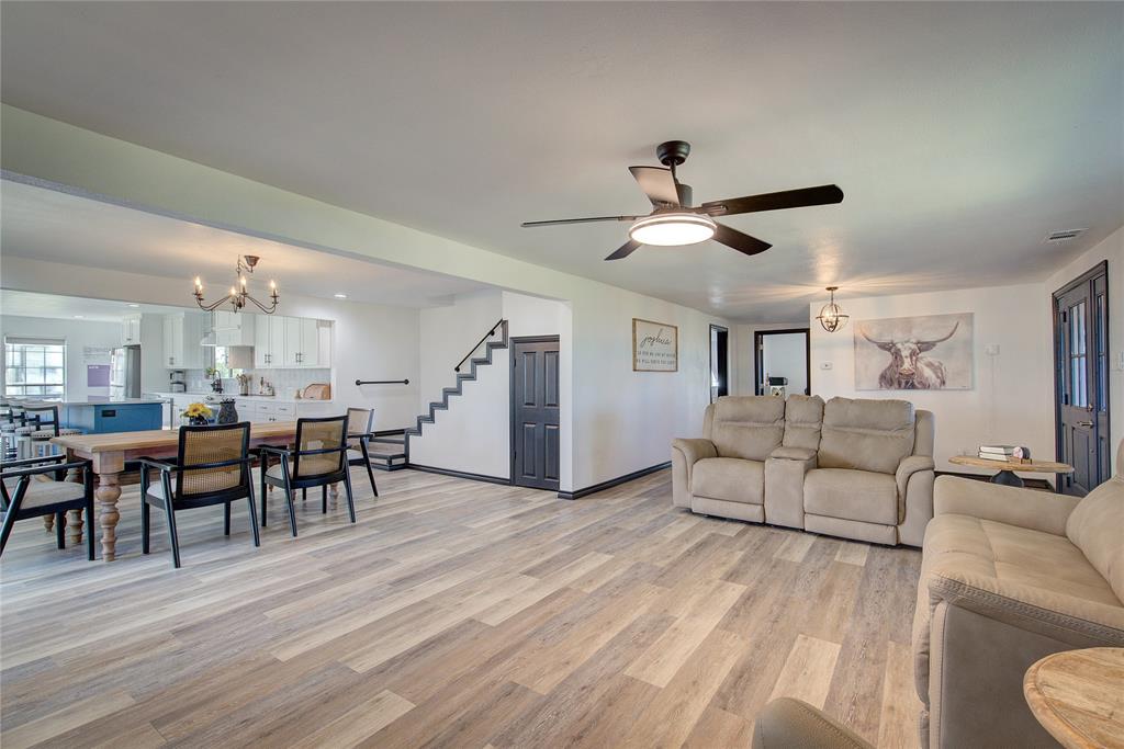SUR: MITCHEL ELIZABETH - Residential