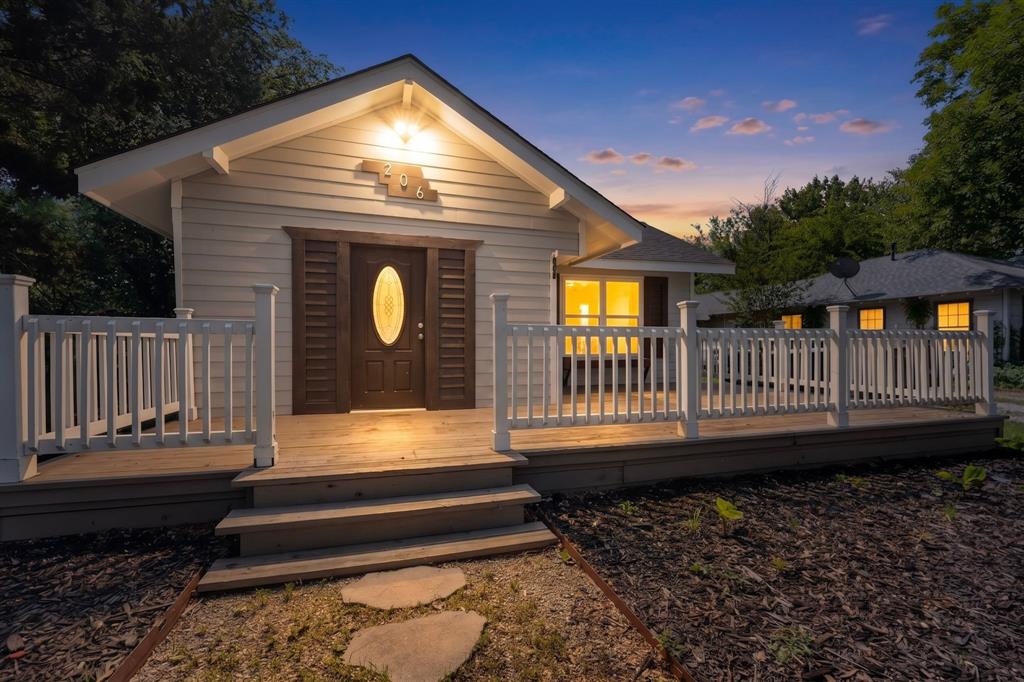 Town - Waxahachie - Residential