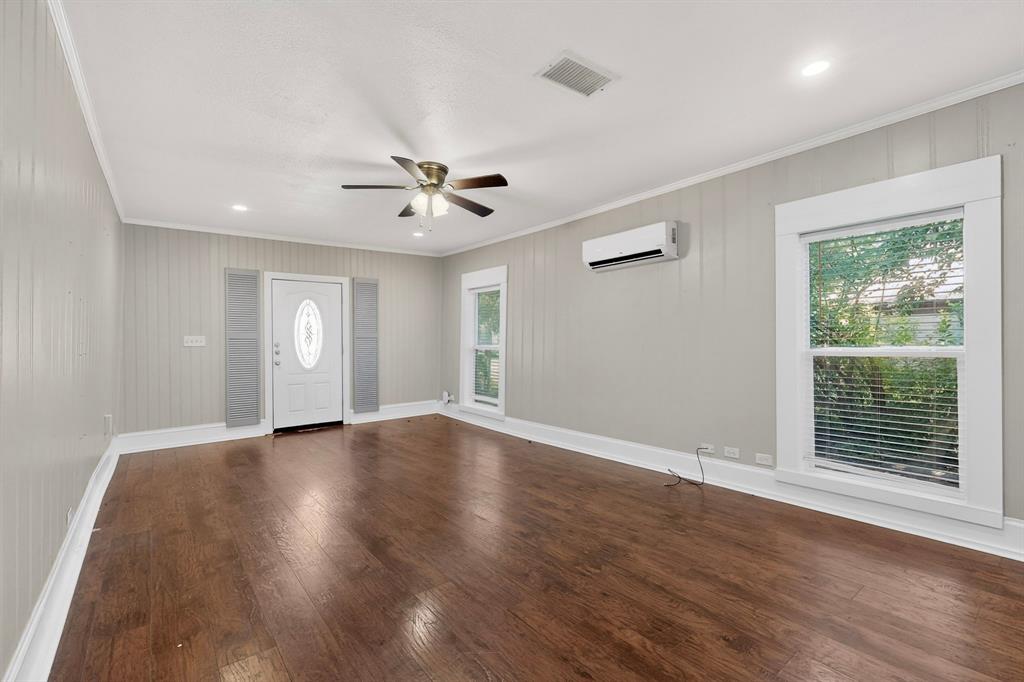 Town - Waxahachie - Residential