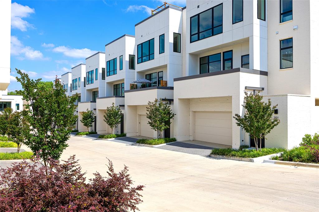 Kessler West Townhomes - Residential