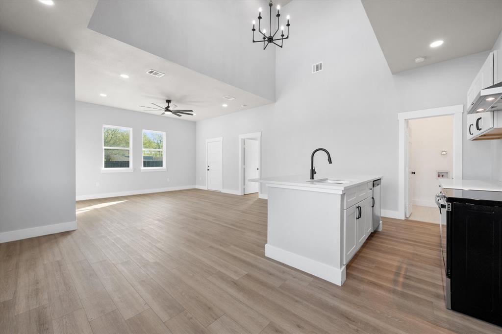Lakeside Hills - Residential