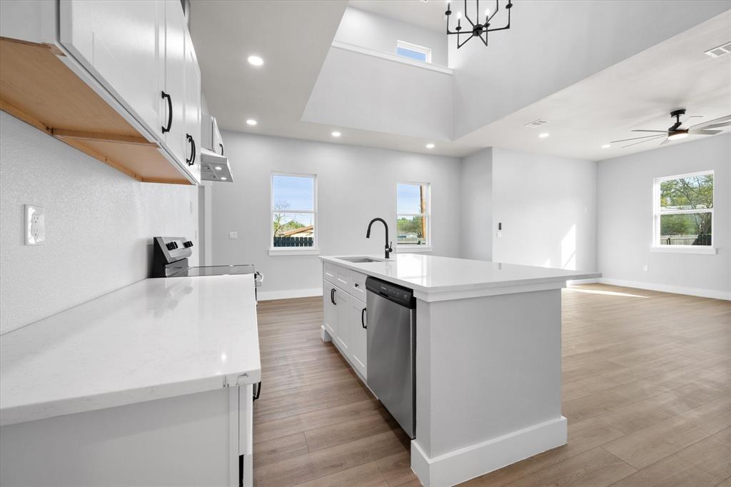 Lakeside Hills - Residential