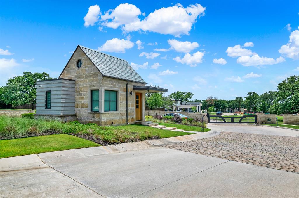 Stony Brook - Residential