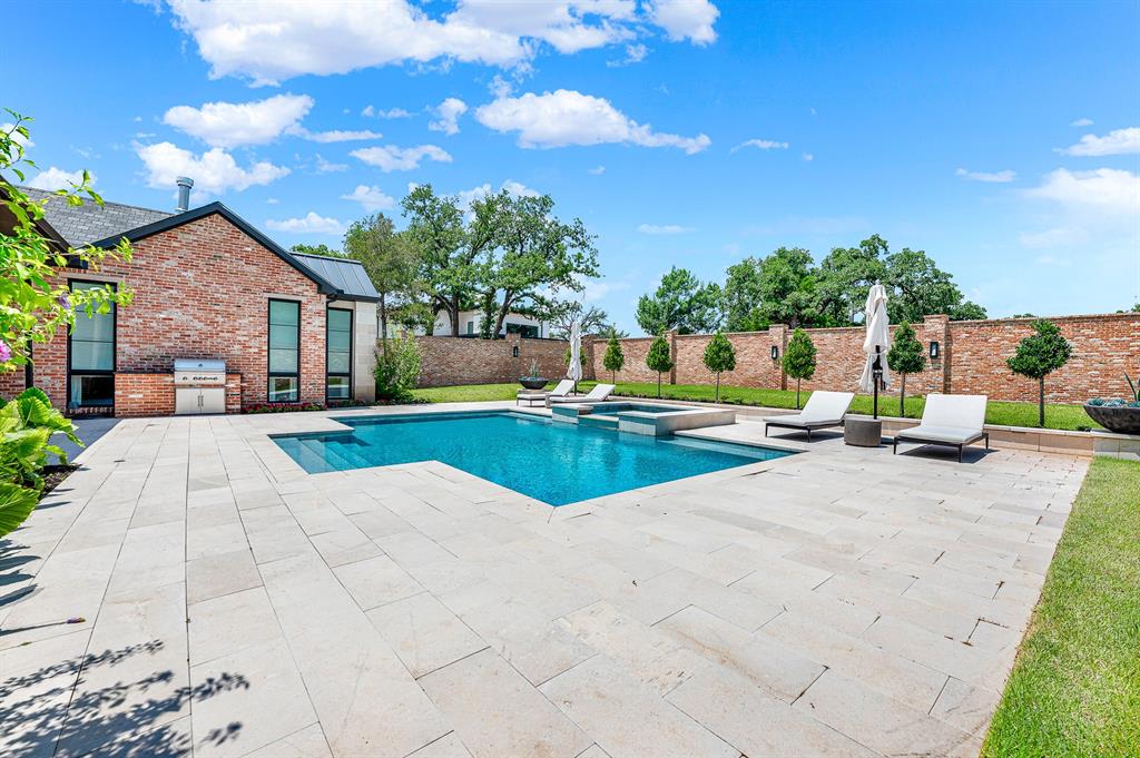 Stony Brook - Residential