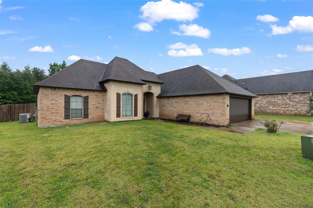 Woolworth Oaks - Residential