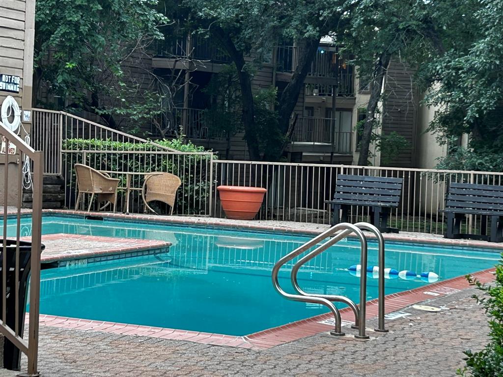 Tealwood On The Creek Condo - Residential