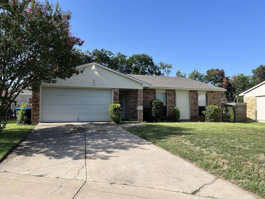 Recently renovated 4 bed 2 bath w large storage area (16x10) or 5th bedroom. New carpet and freshly painted. Big backyard w new privacy fence. Kitchen w eating bar and all built-in appliances including refrigerator. Central air-heat and lots of closets. Master bedroom has ceiling fan and walk-in closet. Large living area (18x19) w WBFP and ceiling fan. Located on a cul de sac with no through traffic, fifteen (15) minutes from downtown Fort Worth and ten (10) minutes from Arlington. Available NOW. Sales Price $275,000.