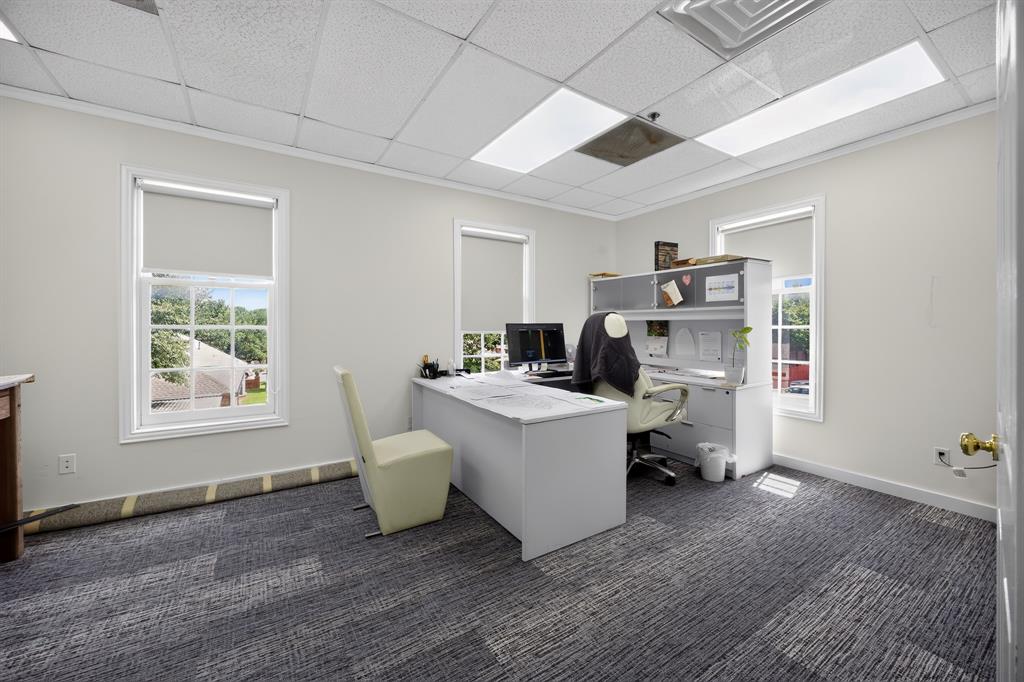 Georgetown Office Community - Commercial Sale