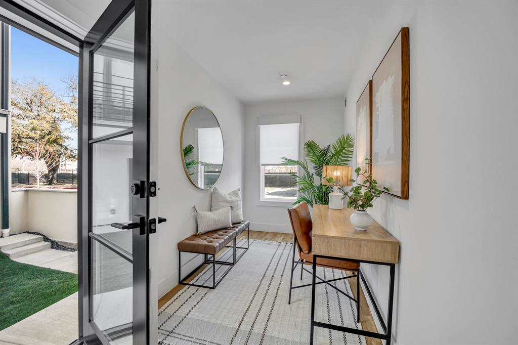 Lakeside - Residential