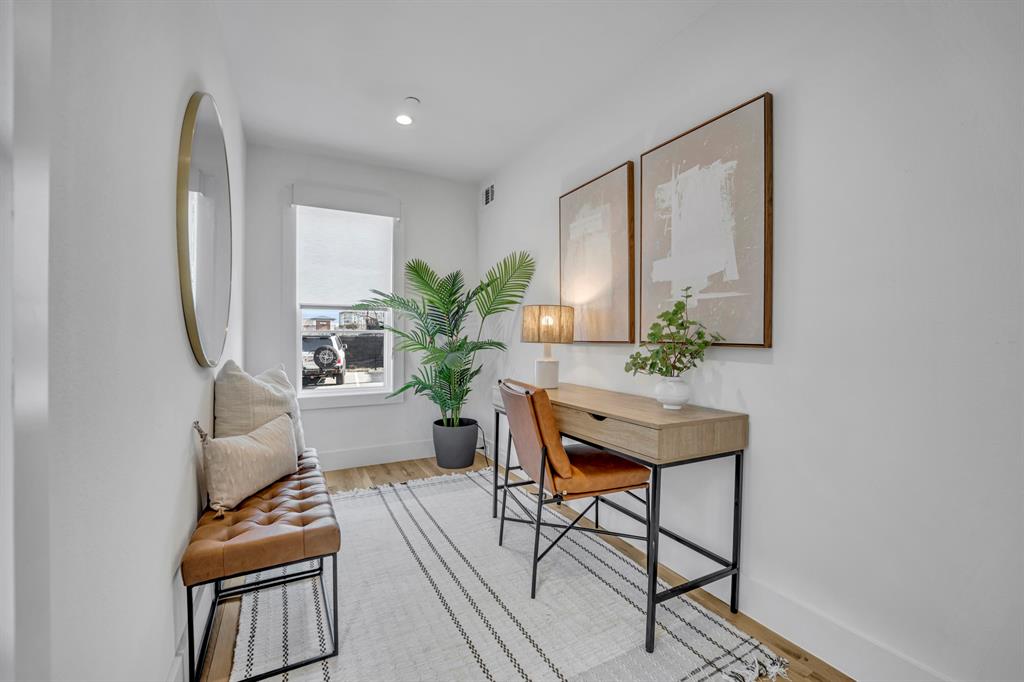Lakeside - Residential