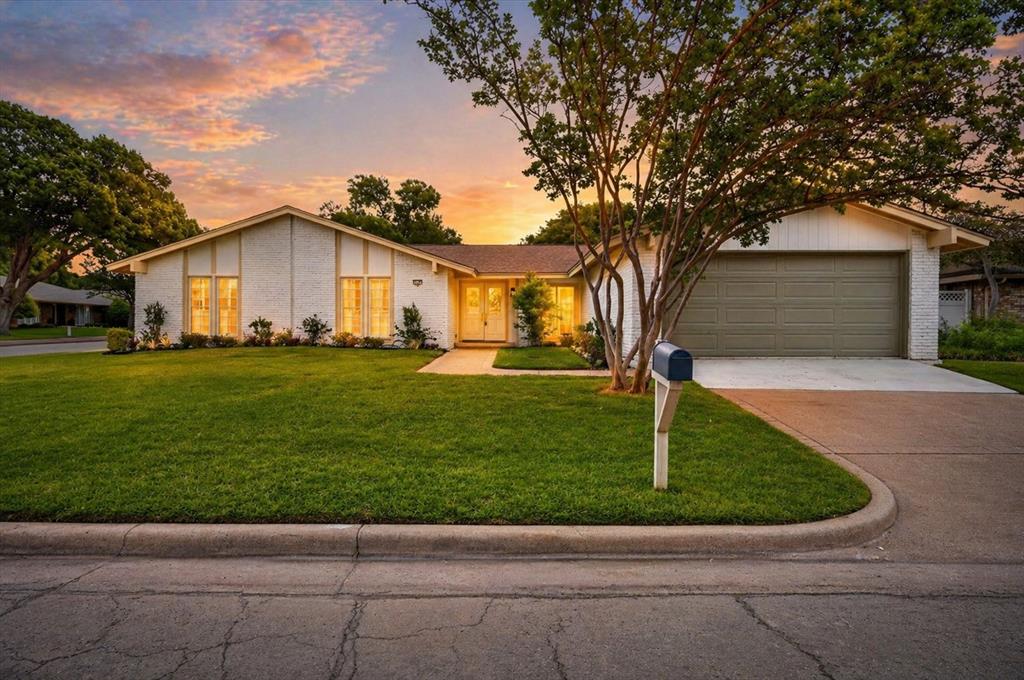 Stunning Fully Renovated Turn-Key Home in Prime Dallas Location — 15745 Havenrock Cir
Move-in ready and renovated down to the studs — this is the one you've been waiting for. Step inside to a bright, open-concept floor plan where a spacious living area flows seamlessly into the dining room and a show-stopping, fully remodeled kitchen featuring a striking waterfall-edge island, brand-new cabinetry, and designer finishes throughout. It's the kind of kitchen made for both everyday living and entertaining in style.
This 4-bedroom home offers 2.5 fully renovated bathrooms with modern fixtures and clean, contemporary lines. Every detail has been thoughtfully updated for worry-free living: brand-new PVC plumbing throughout and all-new electrical, so you can move in with complete peace of mind for years to come.
Step out back to your private retreat — a generous backyard anchored by a stylish pergola, perfect for morning coffee, weekend gatherings, or relaxed evenings outdoors.
Ideally located in one of Dallas's most sought-after areas, with quick access to top shopping, dining, major highways, and everything North Dallas has to offer.
Truly turn-key. Truly move-in ready. Nothing left to do but unpack.