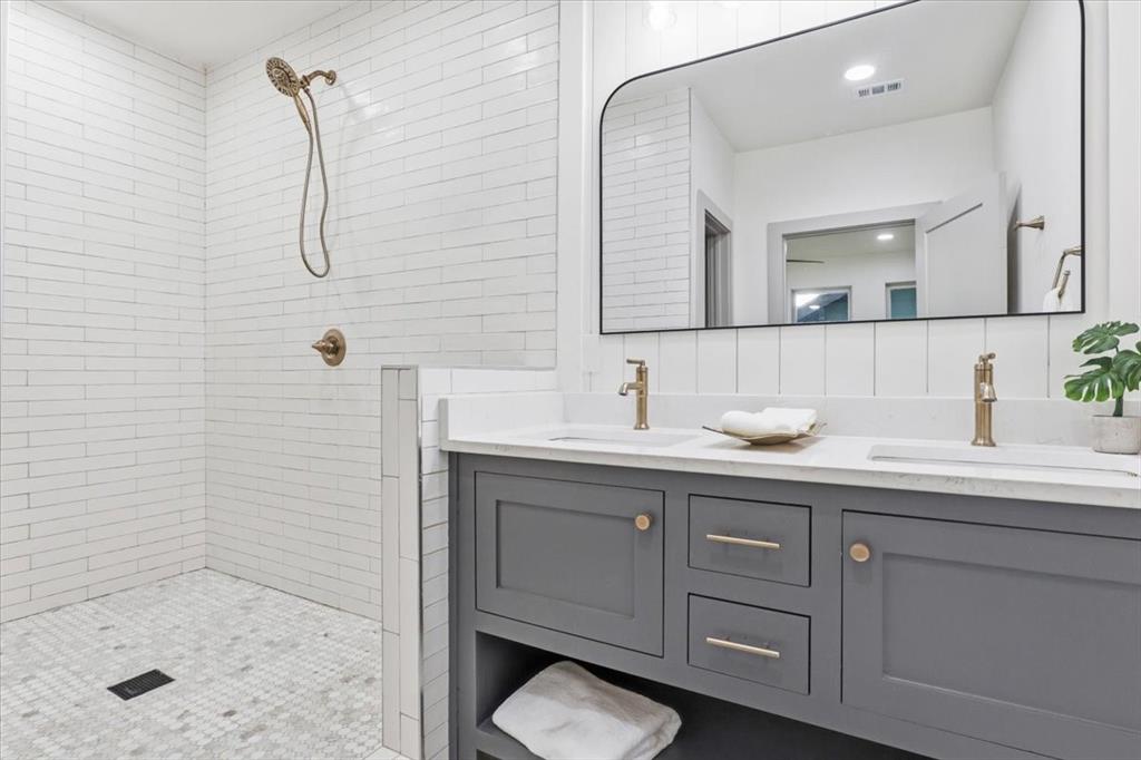 Junius Heights - Residential