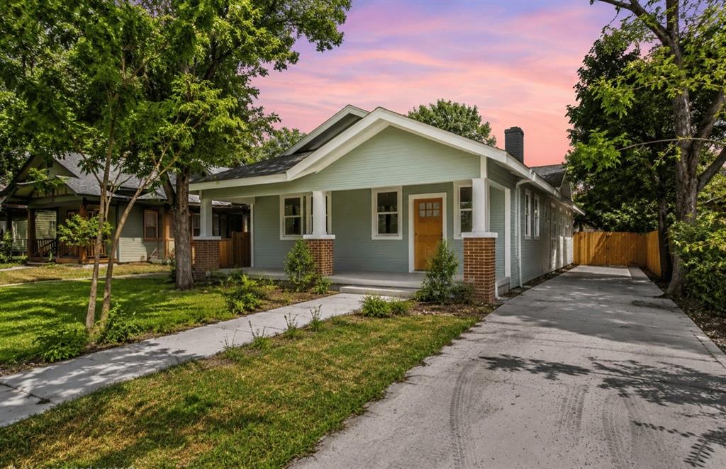 A classic Junius Heights Craftsman with the rare bonus of a fully separate guest suite.

This beautifully updated 1918 bungalow blends historic East Dallas charm with modern livability — wide-plank flooring, an open living space, and a large kitchen island that anchors the heart of the home.

What truly sets this home apart is the private guest suite with its own bath and wet bar, ideal for visiting family, a home office, long-term guests, or potential rental income.

Outside, the 50×150 lot with mature trees and welcoming front porch captures the timeless feel that makes Junius Heights one of Dallas’ most beloved historic neighborhoods.

Located just minutes from Lower Greenville, White Rock Lake, and downtown, this home offers the character buyers love with the flexibility modern living demands.