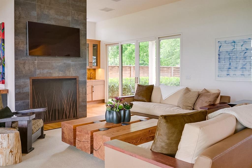 Lake Hlnds Add - Residential
