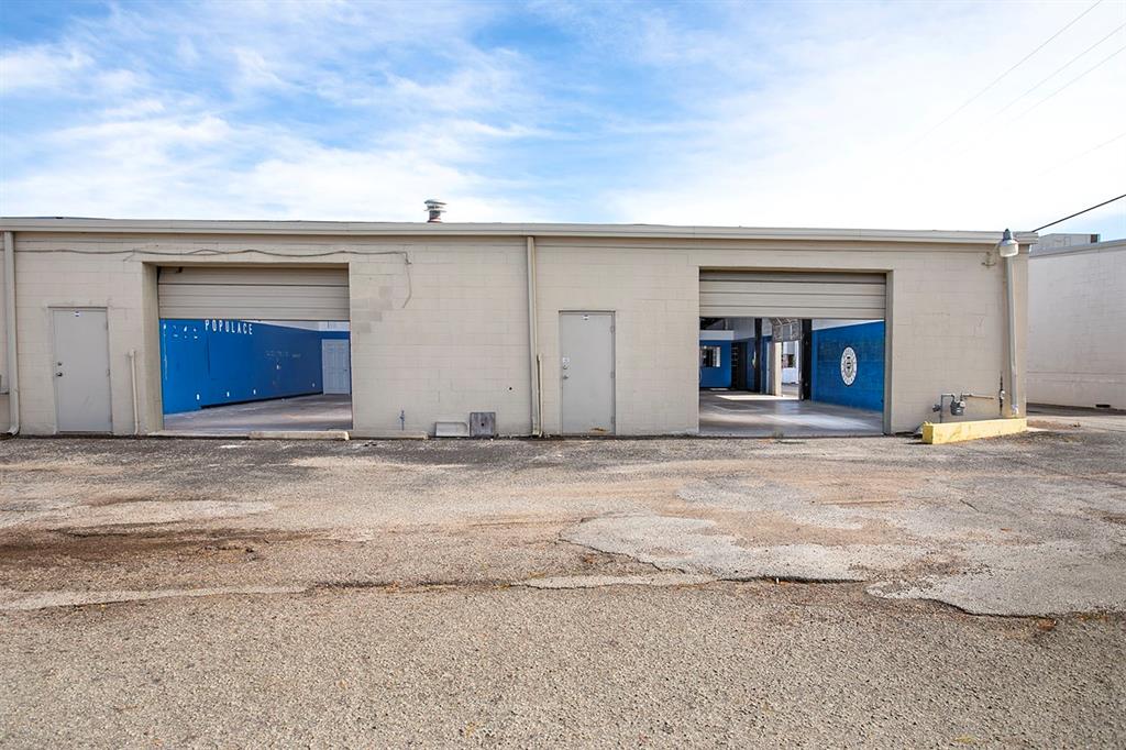 FENTON MOTORS ADDN - Commercial Lease