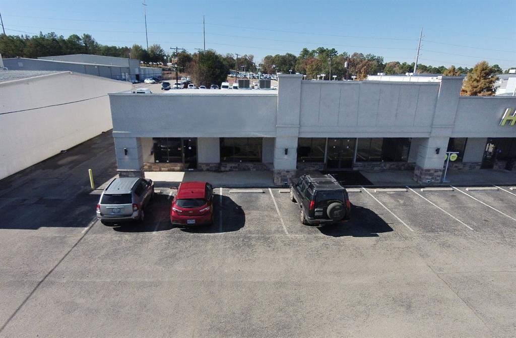 FENTON MOTORS ADDN - Commercial Lease