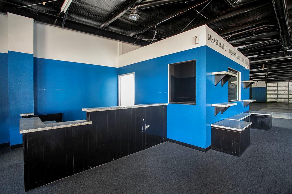 FENTON MOTORS ADDN - Commercial Lease