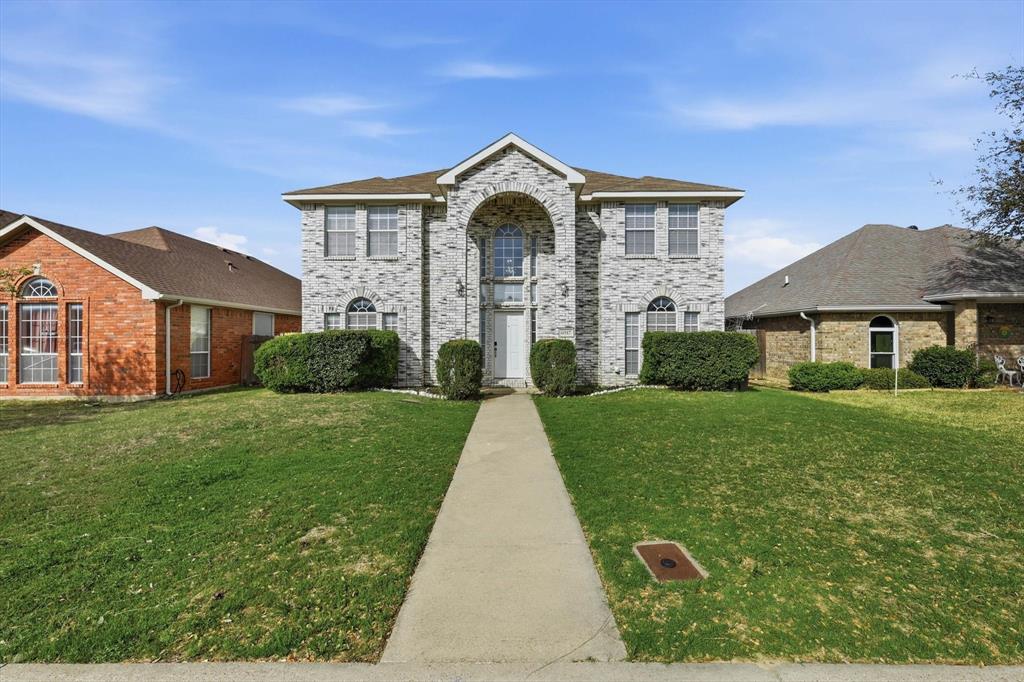 Welcome home to 6917 Club Creek Drive! This 4 bedroom, 2.5 bath home features new carpet, paint and updates in this large family size home with two living areas, and two dining areas, island kitchen, built-in microwave, garden tub in master bath with separate shower and vanities, fireplace in family room, built desk with book cases and rear entry garage with opener. Over-sized utility room. Great schools and location!