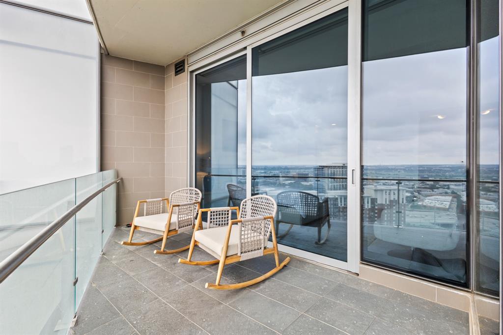 BLEU CIEL CONDO - Residential