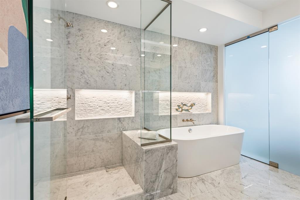 BLEU CIEL CONDO - Residential