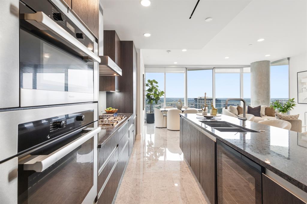 BLEU CIEL CONDO - Residential