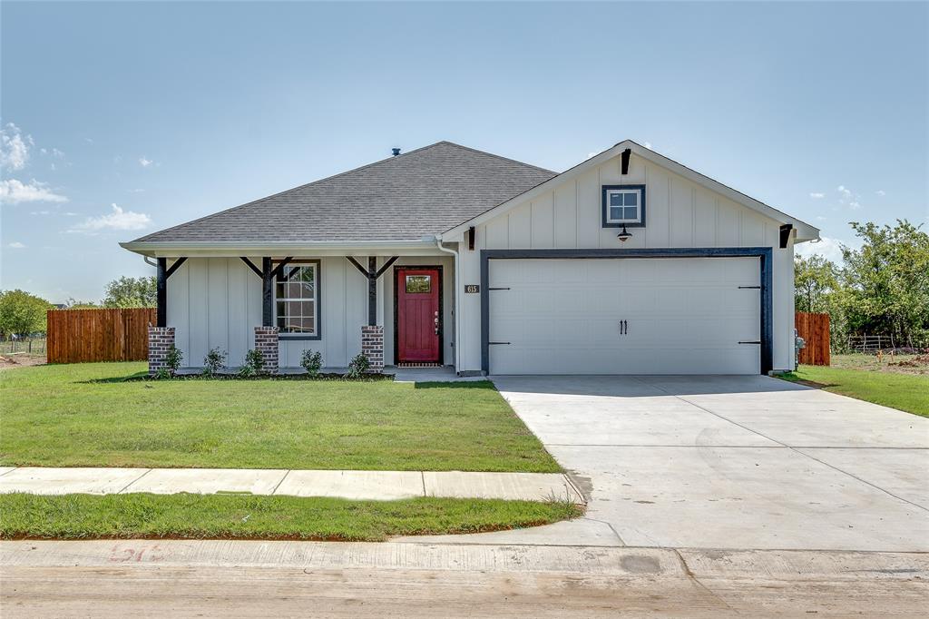 $15K BUILDER INCENTIVE BEING OFFERED.  Welcome Home to this stunning Craftsman style design in the community of Gables at Tioga! The community is located within close proximity of Tioga ISDs highly rated Elementary & Intermediate schools. This beautiful one story, open floor plan has 3 bedrooms, 2 baths and 2 car garage. Stepping inside you'll feel right at home. You'll be met with high end finishes throughout including beautiful wood look luxury vinyl floors, custom cabinetry, elegant tile & countertops. Enjoy cooking in the well-appointed kitchen which features stainless appliances, gas cooktop and a large center island. This home sits on a landscaped lot with grass and sprinkler system. Enjoy the evenings under the covered back patio. Don't miss this rare opportunity to own a wonderfully built Red Gable Home with a modern farmhouse feel & energy efficient lifestyle.