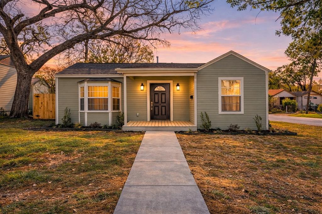 Income-producing ADU,  4 bed historic home  fully renovated in 2026, 2 blocks from McKinney Square.

This property works as a primary residence with built-in rental income, a house hack, or a pure investment hold. The ADU a fully self-contained separate unit on the same lot can generate $1,200 to $1,500 month as a long term rental, guest suite, multi-generational living, or Airbnb, offsetting a significant portion of your monthly payment from day one.

The main house delivers 4 bedrooms, 2 bathrooms, and a home office flex room across 1,796 sqft combined. The 2026 renovation was gut-to-stud: new kitchen, updated bathrooms, fresh paint throughout, new lighting, and new appliances all while preserving what makes a Historic District home worth owning: original wide plank hardwood floors, front porch, and period architectural detail. Move-in ready, zero deferred maintenance.

Location: 2 blocks from McKinney Square, with 56 restaurants, craft breweries, wineries, the
Saturday Farmers Market, and the free downtown trolley within easy reach. McKinney ISD schools serve the property. Commute: 20 minutes to Plano Legacy West, 35 minutes to downtown Dallas.

No mandatory HOA. Pre-listing inspection report available. 3D virtual walkthrough available on request. Seller open to discussing buyer closing cost assistance.