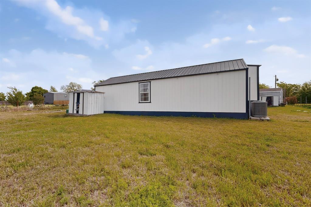 None (Acreage Tract) - Residential