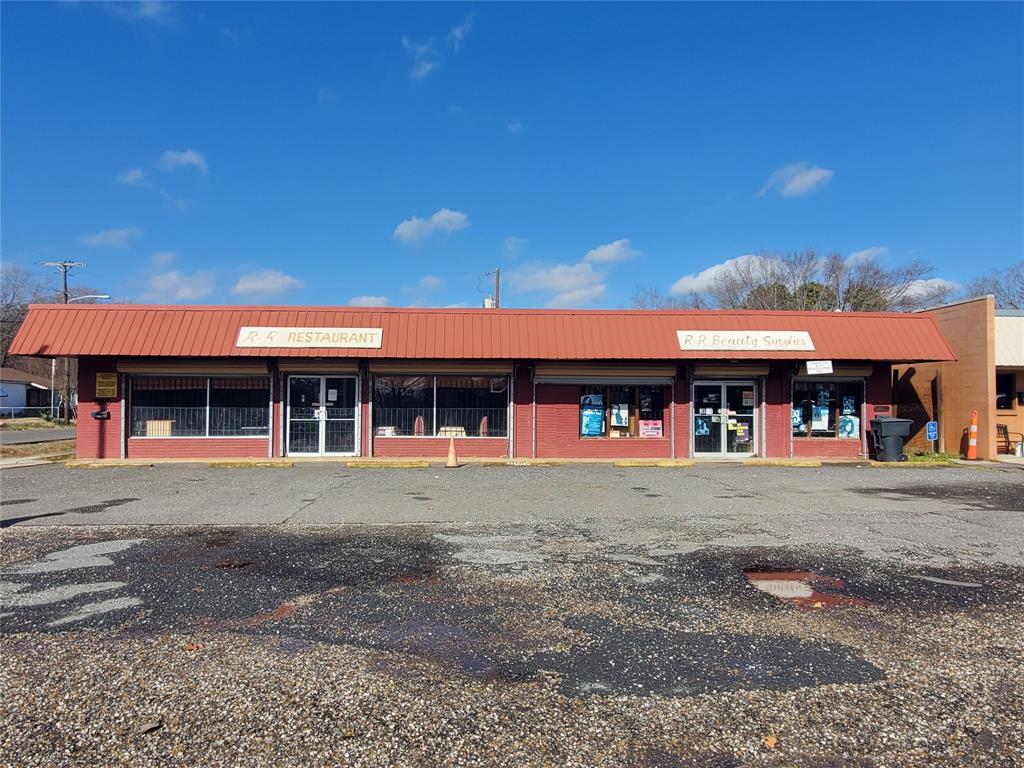 HUGE PRICE REDUCTION! Looking for a commercial investment property?? How about 2 for 1!! Come check out this wonderfully priced package deal before it's gone! This is your chance to own 2 separate businesses under 1 roof. 
Side A) is a former restaurant that was also periodically leased as an entertainment venue. It has 2 rr's, 2 newly installed HVAC units for zoned air. Also comes fully furnished with tables, chairs, booth seating, commercial grade equipment:- (stove, refrigerators, freezers, 2 ice makers, rolling steam table & lots more. All equipment inside caged-in crawfish boil area around backside to remain also.
Side B) is a currently owner operated beauty supply shop which also comes stocked with approximately $25-$30k worth of retail beauty supply product inventory. It also has a newly installed HVAC unit, 2 rr's, office, display cases, & surveillance system. roof less than 1 yr old. Additional parking lot in rear. Lockable storm doors are a bonus. Agent related to seller.
