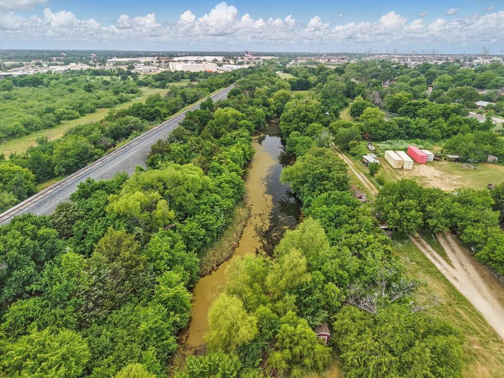 Waggoner - Land