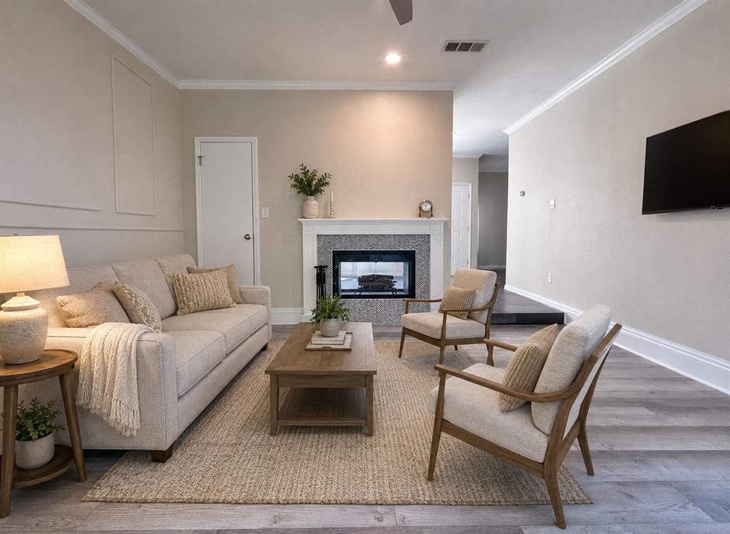 Oaks on Montfort - Residential